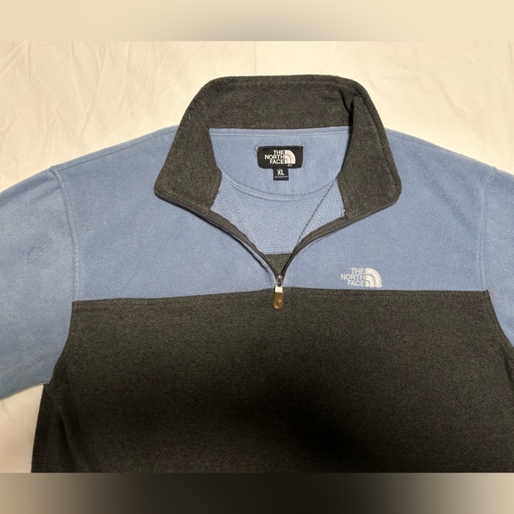 *The North Face* Alpine Fleece 1/4 zip Pullover                Size : X-LARGE - Picture 5 of 7